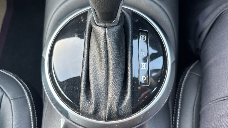 Nissan Juke 1.6 Hybrid Tekna 5dr Auto Hybrid Hatchback